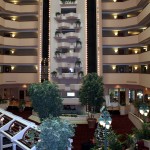 Hotel-Tour-Holiday-Inn-Lobby
